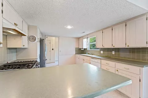 Kitchen - 2106 Sandy, Springdale, AR 72762 photo 1 of 4