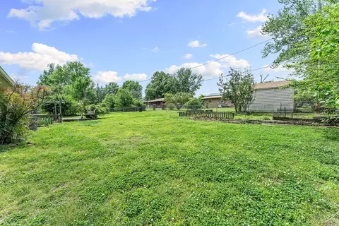 Exterior - 2106 Sandy, Springdale, AR 72762 photo 10 of 12