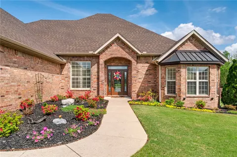 6565 Freedom Pl, Springdale, AR 72762