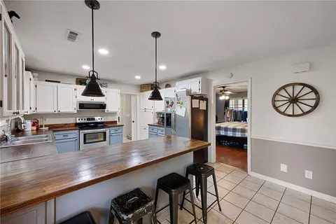 Kitchen - 48 Terrace Dr, Dover, AR 72837 photo 1 of 4