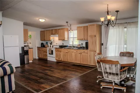 Kitchen - 1792 Choctaw Ln, Harrison, AR 72601 photo 1 of 2