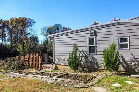 Exterior - 1792 Choctaw Ln, Harrison, AR 72601 photo 4 of 12