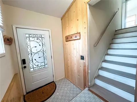 Entry Way - 1792 Choctaw Ln, Harrison, AR 72601 photo 1 of 4