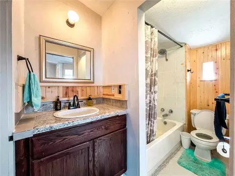 Bath - 1792 Choctaw Ln, Harrison, AR 72601 photo 1 of 5