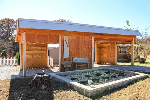 Exterior - 1792 Choctaw Ln, Harrison, AR 72601 photo 2 of 12