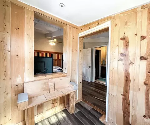 Entry Way - 1792 Choctaw Ln, Harrison, AR 72601 photo 4 of 4