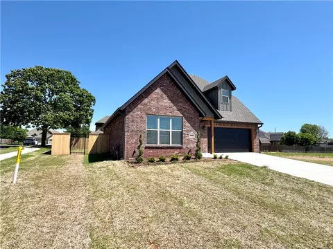 3102 SW Rosemont Ave, Bentonville, AR 72713