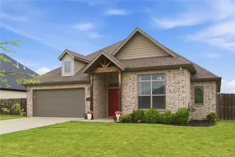 2015 W Broadway Pl, Rogers, AR 72758