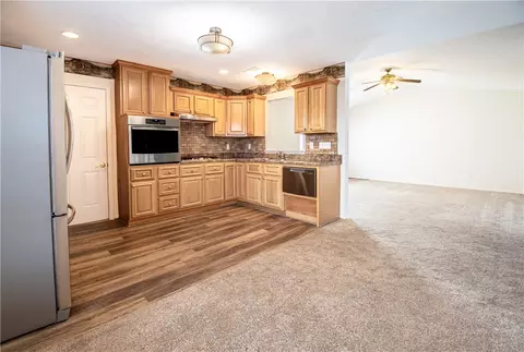Living - 1615 N Spring Rd #23, Harrison, AR 72601 photo 4 of 4