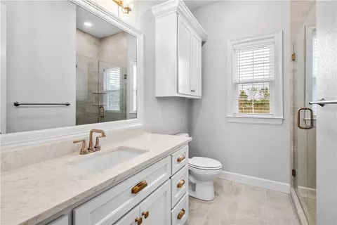 Bath - 6492 Align Ave, Springdale, AR 72762 photo 4 of 5