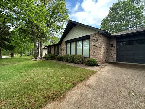 1817 Fairway Dr, Mountain Home, AR 72653