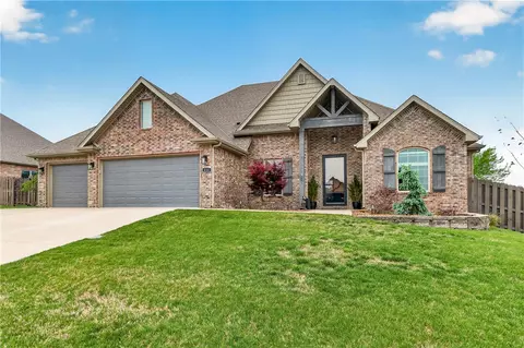 Exterior - 121 Sicily Dr, Centerton, AR 72719 photo 2 of 10