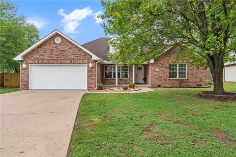 468 Sunset Ln, Siloam Springs, AR 72761
