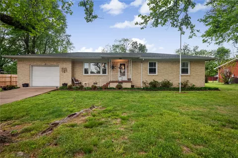 308 Hanna St, Berryville, AR 72616