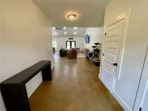 Entry Way - 10814 Hwy 60, Plainview, AR 72857 photo 1 of 4