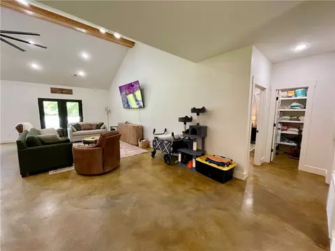 Entry Way - 10814 Hwy 60, Plainview, AR 72857 photo 2 of 4