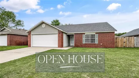 1103 Ryan St, Bentonville, AR 72712