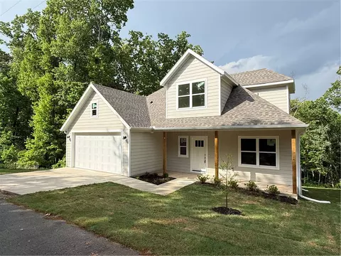 13 Salisbury Dr, Bella Vista, AR 72714
