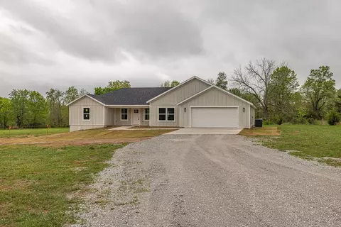 469 Madison County Road 1536, Huntsville, AR 72740