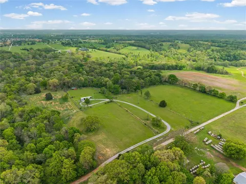 20609 Russell Corner Rd, Gravette, AR 72736