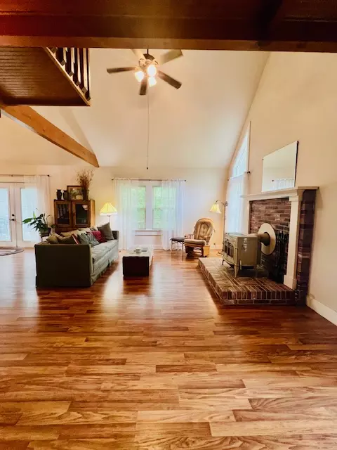 Living - 162 Maple Ave, West Fork, AR 72774 photo 1 of 2