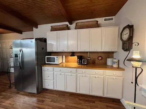 Kitchen - 162 Maple Ave, West Fork, AR 72774 photo 7 of 7