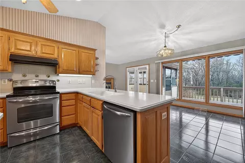 10 Dunipace Dr, Bella Vista, AR 72715