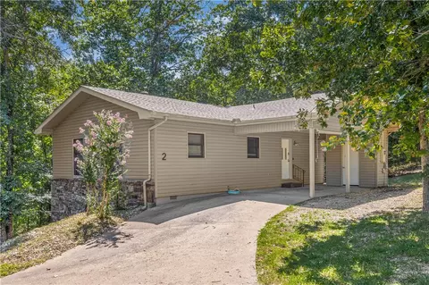2 Lea Ln, Bella Vista, AR 72714