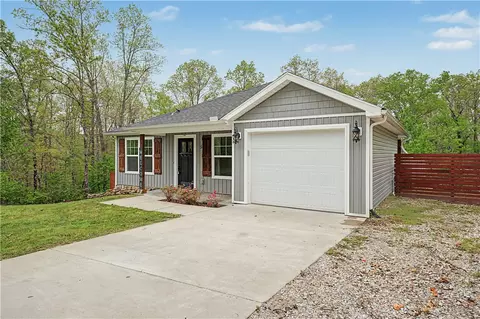 5 Leona Dr, Bella Vista, AR 72715