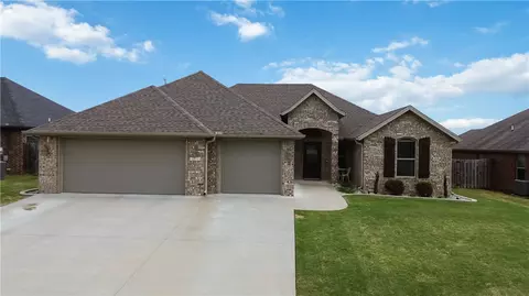1213 Bradley St, Centerton, AR 72719