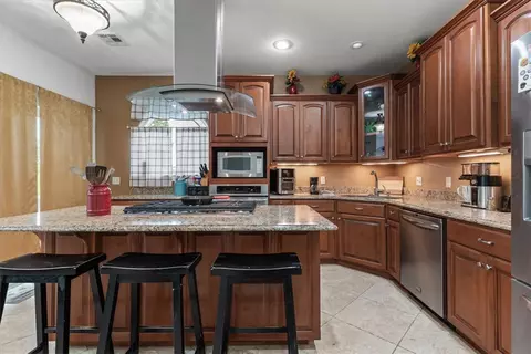 Kitchen - 21854 Floyd Moore Rd, Gentry, AR 72734 photo 3 of 3