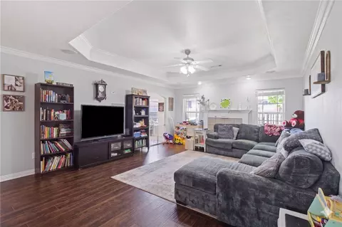 Living - 301 Beasley Dr, Centerton, AR 72719 photo 2 of 2