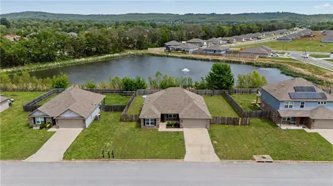 1058 Macy Ln, Elkins, AR 72727