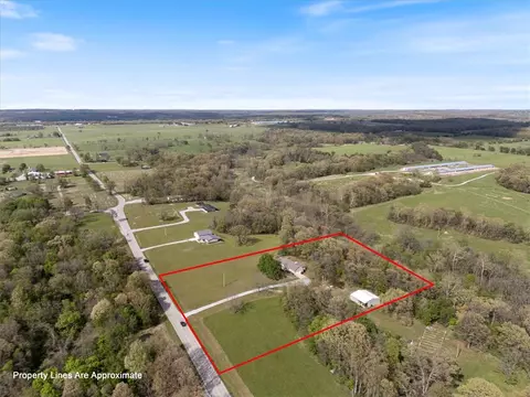 13946 Fairmount Rd, Siloam Springs, AR 72761