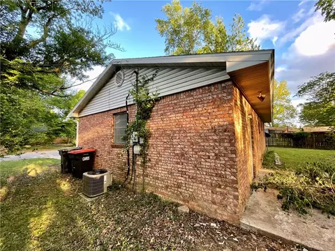 Exterior - 404 Michael St, Springdale, AR 72764 photo 12 of 15