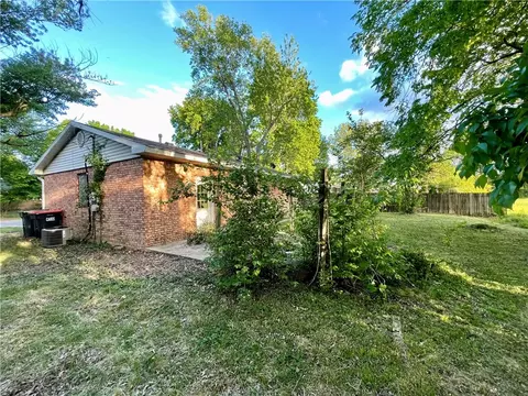 Exterior - 404 Michael St, Springdale, AR 72764 photo 11 of 15