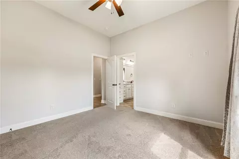 Bedroom - 2880 Peck Rd, Pea Ridge, AR 72751 photo 7 of 8