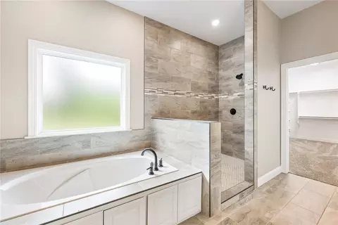 Bath - 2880 Peck Rd, Pea Ridge, AR 72751 photo 1 of 4