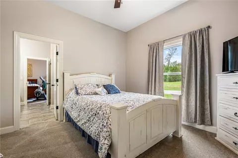 Bedroom - 2880 Peck Rd, Pea Ridge, AR 72751 photo 4 of 7