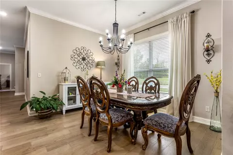 Dining - 2880 Peck Rd, Pea Ridge, AR 72751 photo 2 of 4