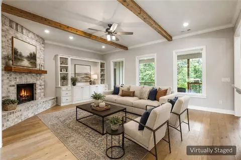 Living - 2880 Peck Rd, Pea Ridge, AR 72751 photo 2 of 4