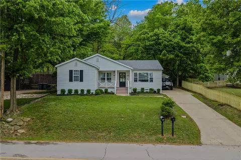 461 N Oliver Ave, Fayetteville, AR 72701