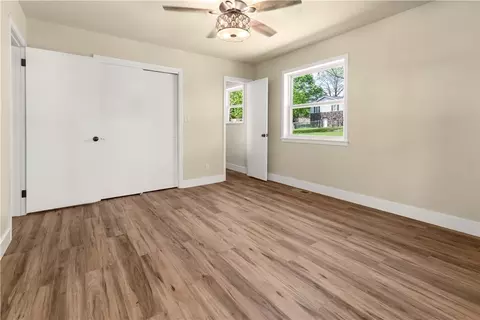 Bedroom - 492 Cooper Dr, Harrison, AR 72601 photo 2 of 6