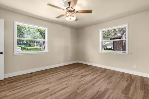 Bedroom - 492 Cooper Dr, Harrison, AR 72601 photo 1 of 6