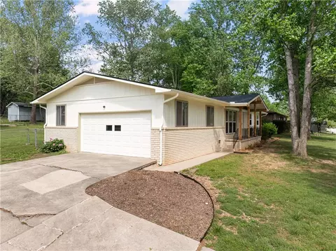 Exterior - 492 Cooper Dr, Harrison, AR 72601 photo 4 of 12