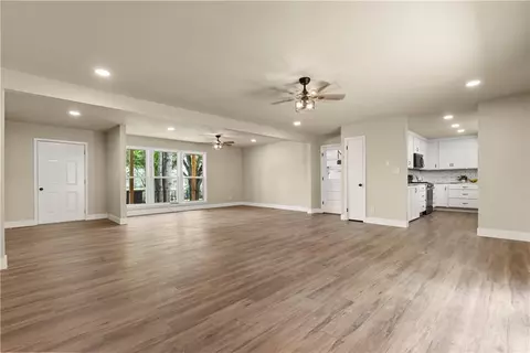Living - 492 Cooper Dr, Harrison, AR 72601 photo 7 of 8