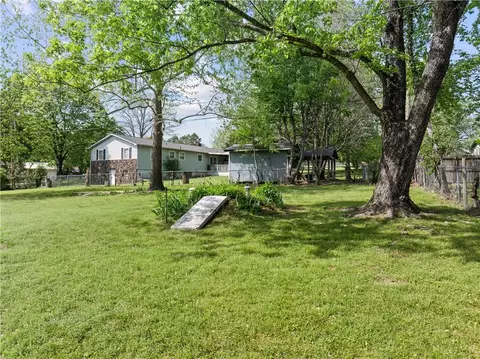 Exterior - 492 Cooper Dr, Harrison, AR 72601 photo 10 of 12