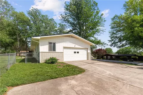 Exterior - 492 Cooper Dr, Harrison, AR 72601 photo 7 of 12