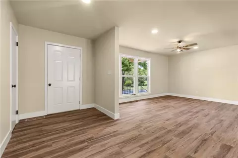 Living - 492 Cooper Dr, Harrison, AR 72601 photo 8 of 8