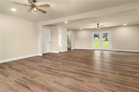 Living - 492 Cooper Dr, Harrison, AR 72601 photo 3 of 8
